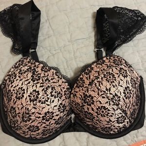 NWOT Victoria’s Secret Push up Dream Angels 32DD